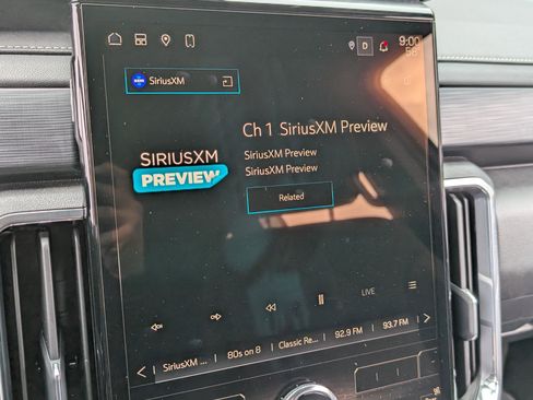 Used 2025 GMC Acadia Elevation image 30