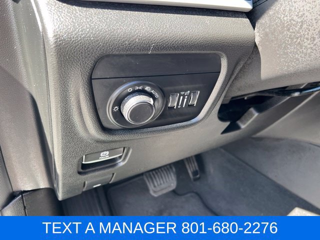 Used 2022 Jeep Grand Cherokee L Laredo w/ Luxury Tech Group I AWD/4WD image 19