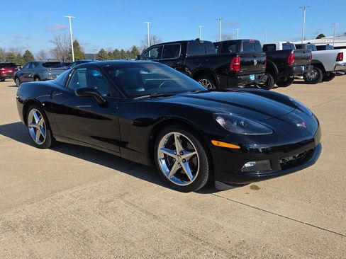 Used 2013 Chevrolet Corvette Coupe image 8