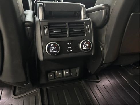 Used 2023 Land Rover Discovery HSE R-Dynamic AWD/4WD image 27