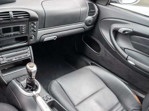 Used 2004 Porsche 911 GT3 image 16