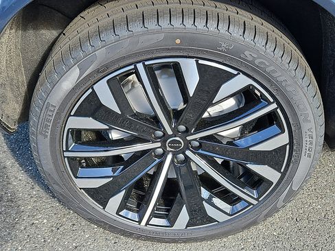 New 2026 Volvo XC90 B6 Ultra w/ Protection Package Premier AWD/4WD image 7