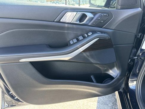 Used 2021 BMW X7 xDrive40i w/ M Sport Package image 19