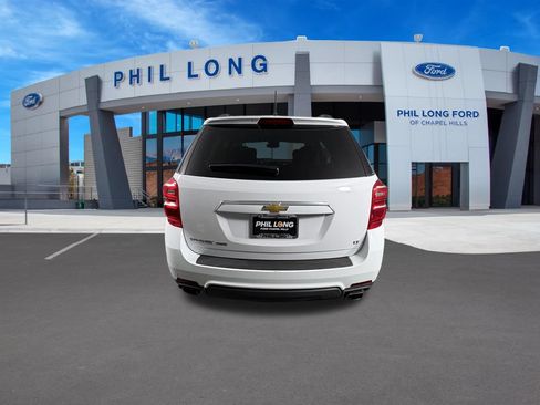 Used 2017 Chevrolet Equinox LT w/ Convenience Package AWD/4WD image 4