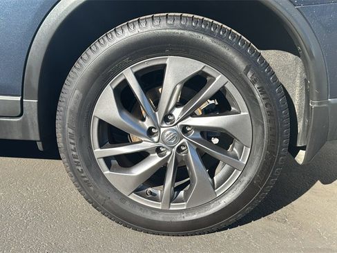 Used 2016 Nissan Rogue SL image 8