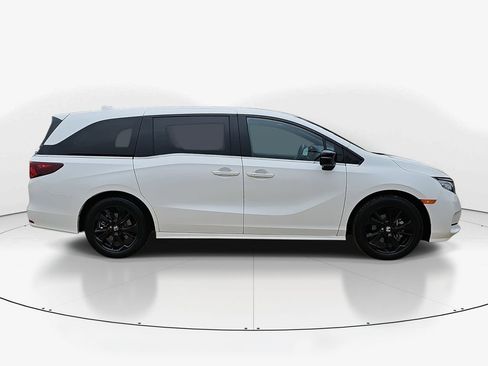 Used 2023 Honda Odyssey Sport image 9