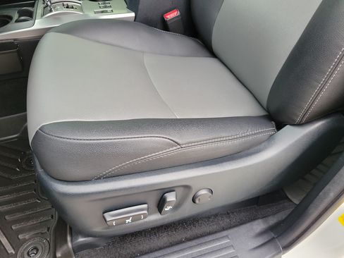 Used 2023 Toyota 4Runner SR5 Premium w/ Moonroof Package RWD image 10