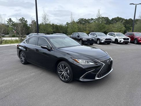 Used 2025 Lexus ES 350 w/ Premium Package FWD image 1