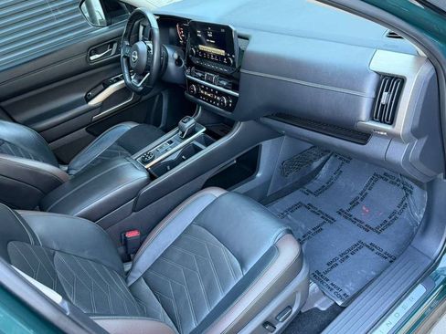 Used 2022 Nissan Pathfinder Platinum w/ Cargo Package AWD/4WD image 23
