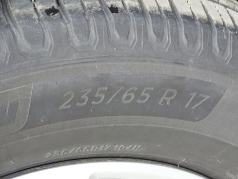 Used 2021 Chrysler Voyager L image 43