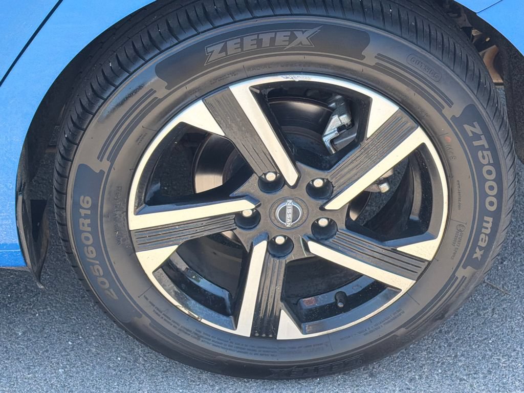 Used 2024 Nissan Sentra SV FWD image 19
