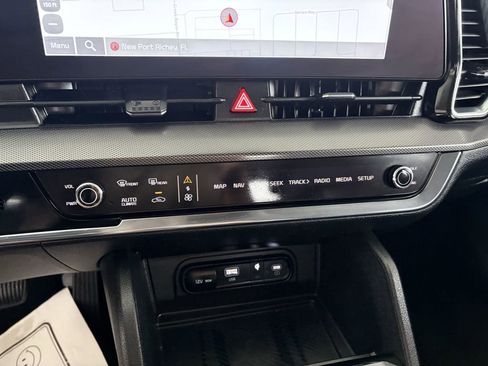 Certified 2025 Kia Sportage SX FWD image 25