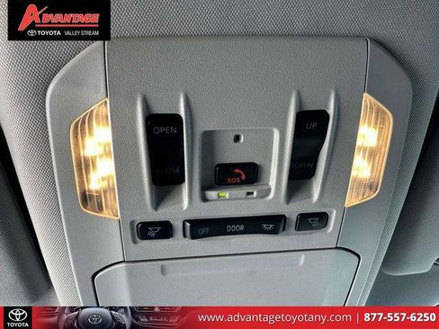 Certified 2025 Toyota Highlander XLE image 39