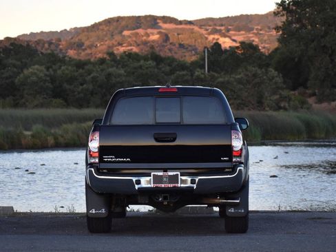 Used 2015 Toyota Tacoma 4x4 Double Cab w/ TRD Off-Road Package image 18