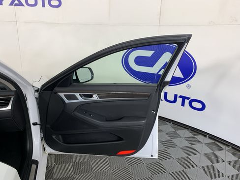 Used 2017 Genesis G80 3.8 AWD/4WD image 37