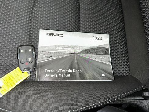 Certified 2023 GMC Terrain SLE w/ Driver Convenience Package image 16