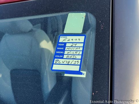 Used 2024 Nissan Kicks SR w/ SR Premium Package FWD image 34