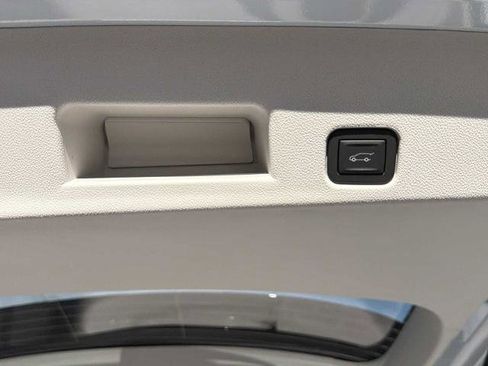 New 2026 Buick Enclave Avenir w/ Super Cruise Package image 32