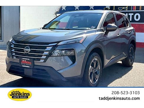 Used 2024 Nissan Rogue SV image 1