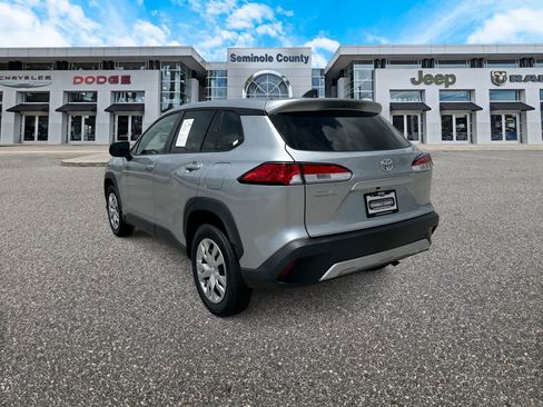 Used 2022 Toyota Corolla Cross L FWD image 6