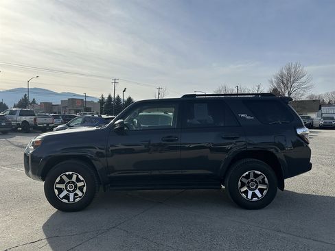 Used 2024 Toyota 4Runner TRD Off-Road image 30