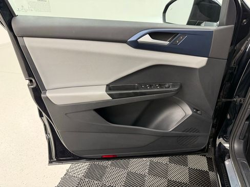 Used 2022 Volkswagen Taos SE image 12