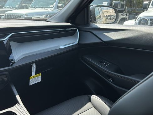 New 2026 Jeep Cherokee Limited image 28