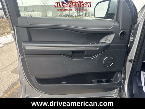 Used 2024 Ford Expedition XLT image 22