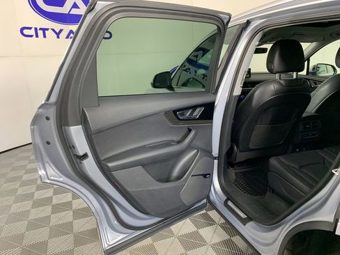Used 2019 Audi Q7 3.0T Premium Plus AWD/4WD image 31