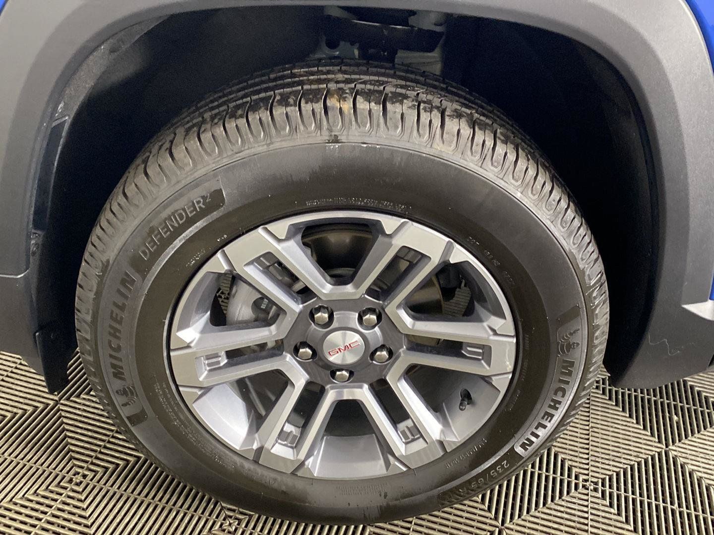 Used 2025 GMC Terrain Elevation FWD image 10