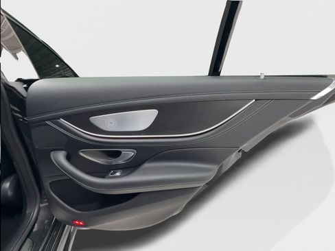 Used 2022 Mercedes-Benz AMG GT 43 image 30