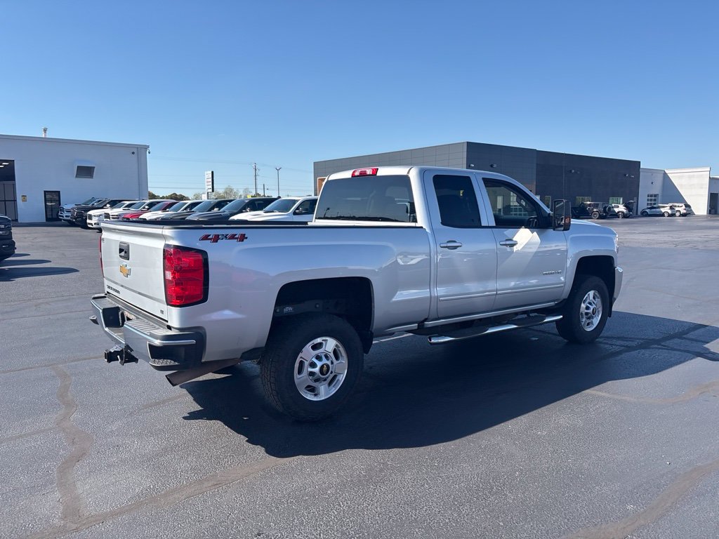 Used 2019 Chevrolet Silverado 2500 LT AWD/4WD image 13