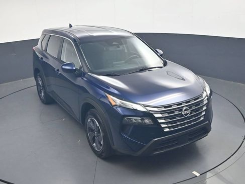 Used 2025 Nissan Rogue SV FWD image 31