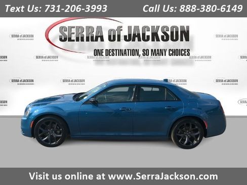 Used 2022 Chrysler 300 Touring w/ Sport Appearance Package RWD image 1