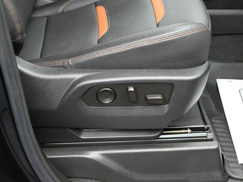 Used 2024 GMC Sierra 3500 AT4 w/ Technology Package image 10