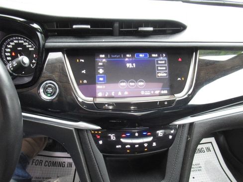 Used 2024 Cadillac XT6 Premium Luxury w/ Technology Package AWD/4WD image 28