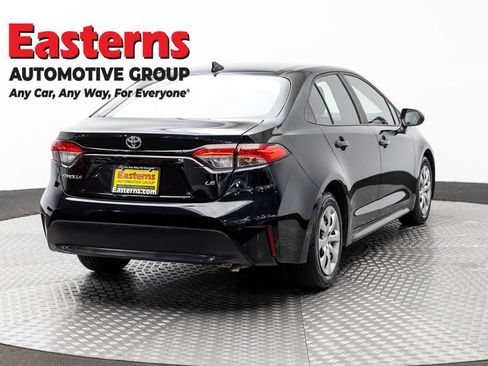 Used 2024 Toyota Corolla LE FWD image 4