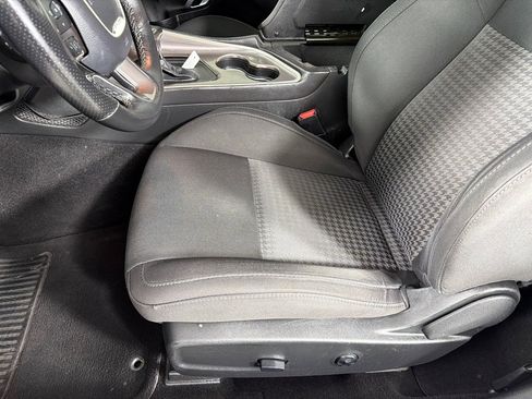 Used 2019 Dodge Challenger R/T w/ Driver Convenience Group image 11