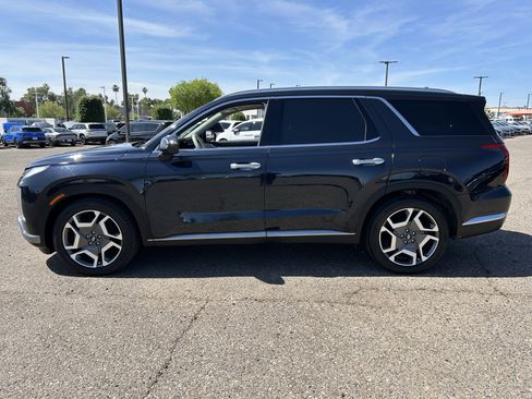 Used 2023 Hyundai Palisade Limited FWD image 3