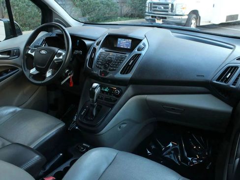 Used 2014 Ford Transit Connect Titanium FWD image 19