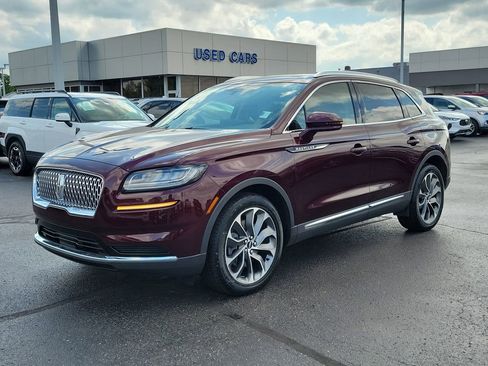 Certified 2023 Lincoln Nautilus Reserve w/ Cargo Utility Package FWD image 8