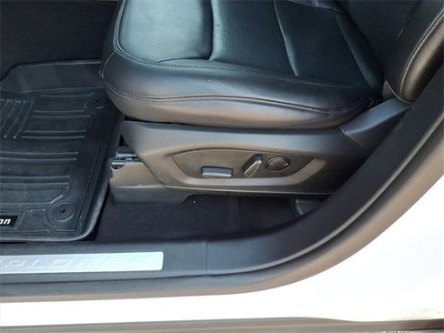 Used 2021 Ford Explorer Limited w/ Equipment Group 301A image 5