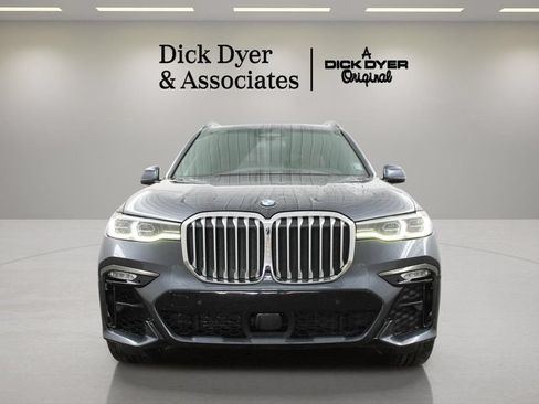 Used 2021 BMW X7 xDrive40i w/ M Sport Package AWD/4WD image 4