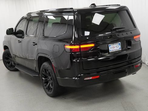 Used 2024 Jeep Wagoneer Series II AWD/4WD image 40