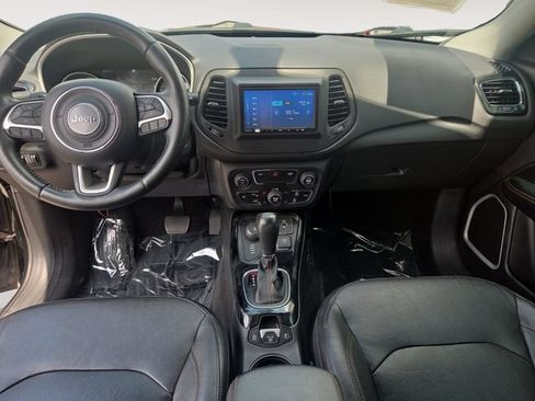 Used 2017 Jeep Compass Limited w/ Navigation Group AWD/4WD image 10