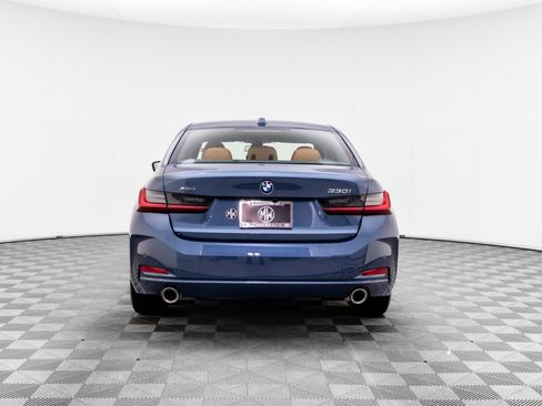 Certified 2025 BMW 330i xDrive Sedan AWD/4WD image 4