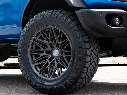 Used 2023 Ford Bronco Badlands w/ Sasquatch Package AWD/4WD image 31