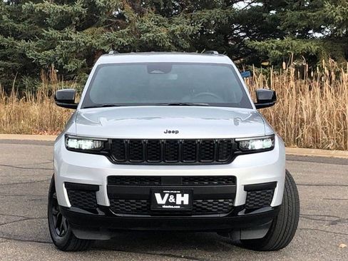 Used 2024 Jeep Grand Cherokee L Laredo image 27