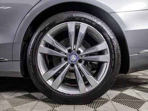 Used 2015 Mercedes-Benz S 550 Sedan image 40