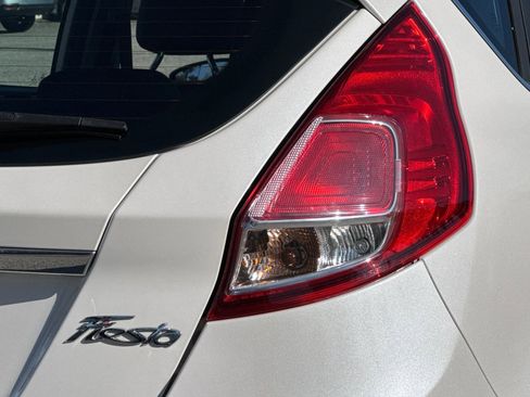 Used 2016 Ford Fiesta Titanium image 27